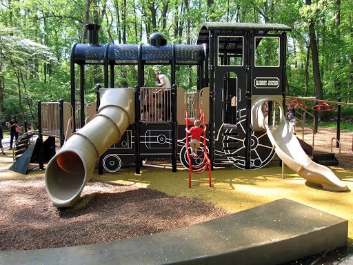 shady Northern Virginia playgrounds