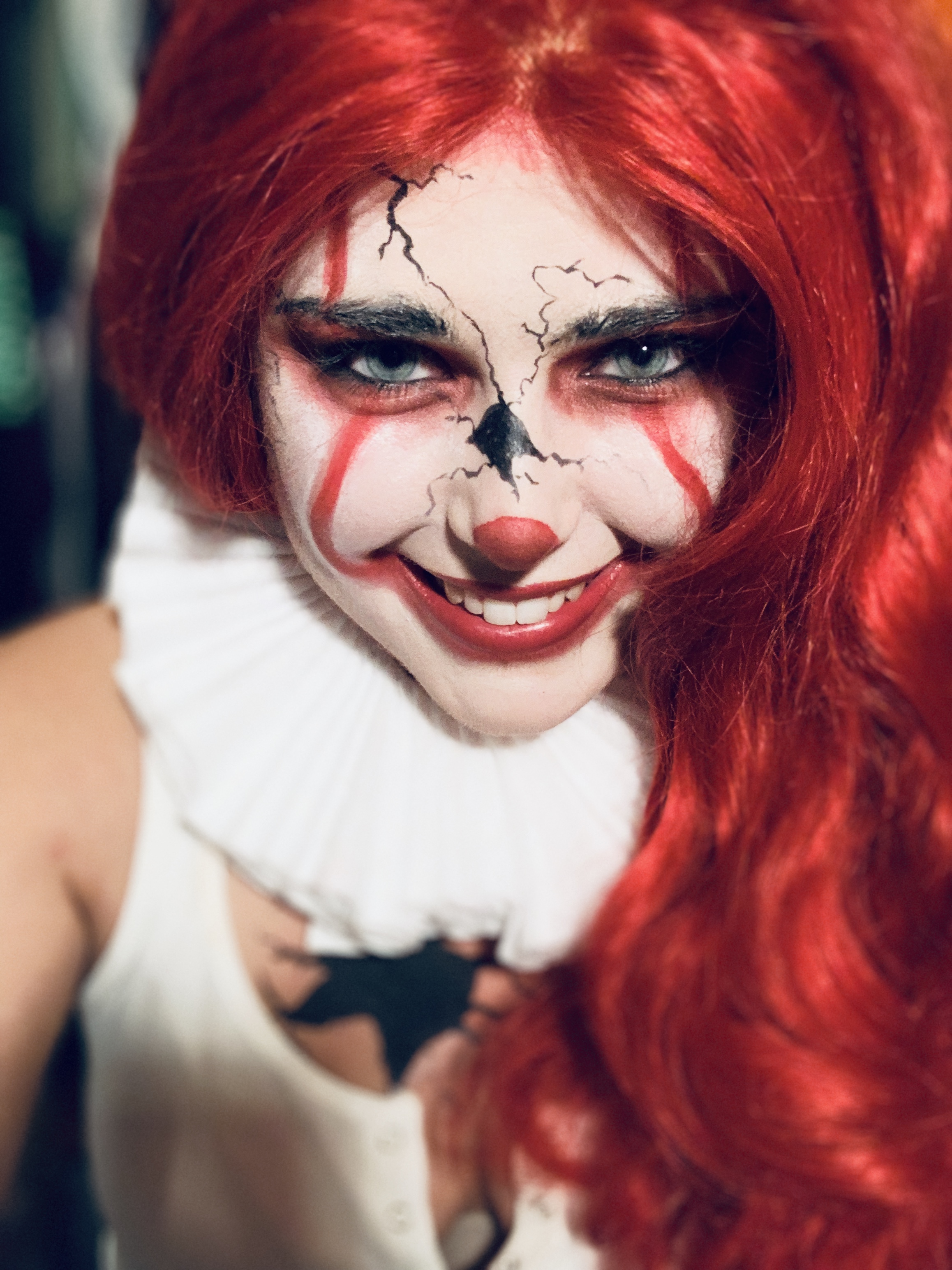 pennywise the clown, halloween horror-themed makeup look