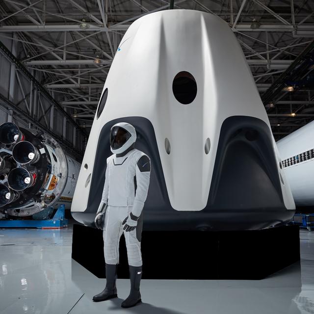 Space X Spacesuit and Dragon Capsule, courtesy NASA