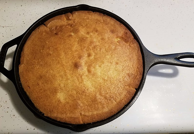 cake, cast-iron pan